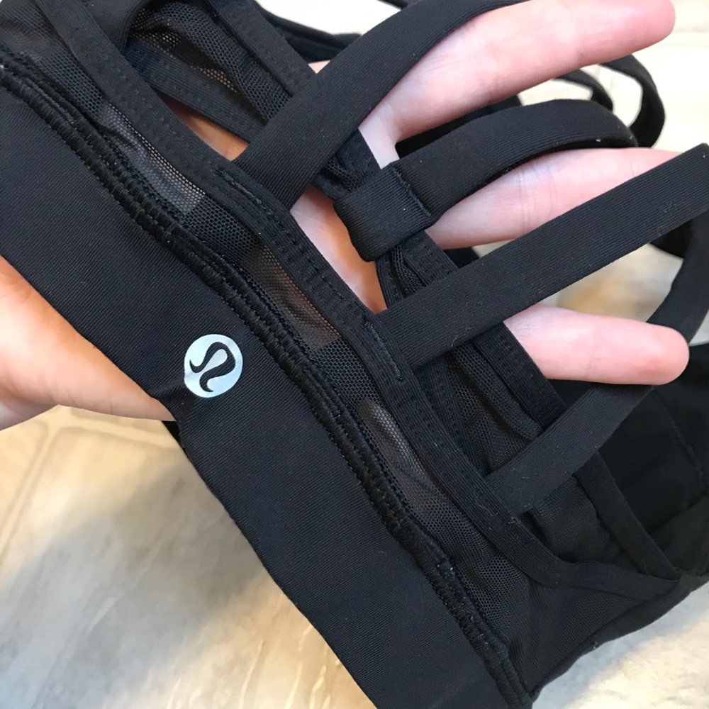 Lululemon sports bra